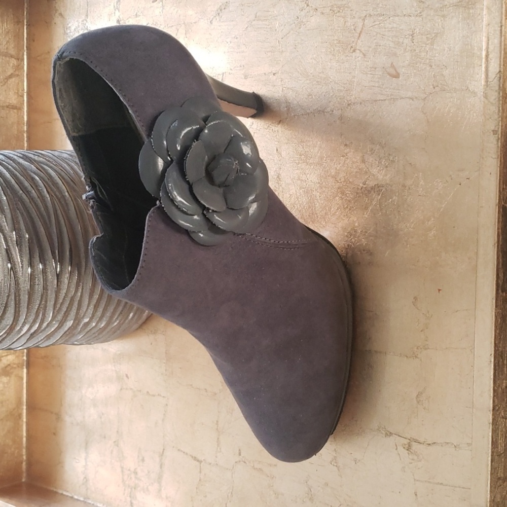 Gray Shoes
